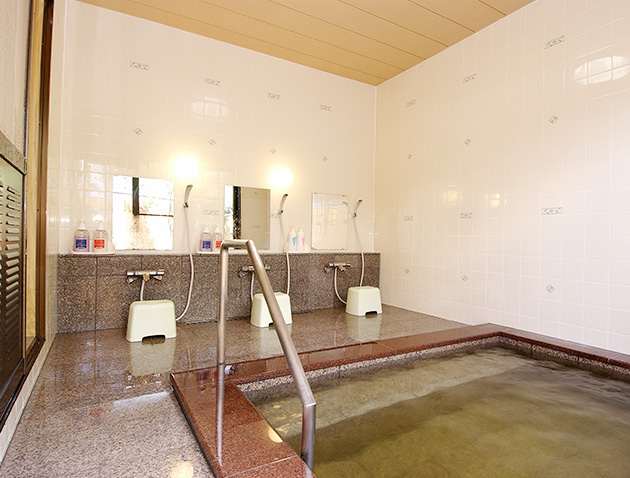 やわらぎは天然温泉100%掛け流しの湯です